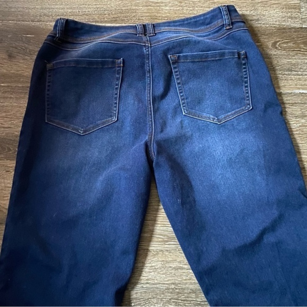 Signature Boot Cut Jeans Jegging Women’s Size 12 Long Blue Dark Wash - Picture 13 of 14